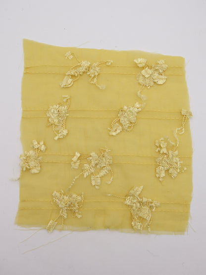 ふさふさフリンジヤーン刺繍シフォン｜【生地幅】約142センチ 【混率】ポリエステル100％｜ドッグウエア・KIDSウエア・ブラウス・ドレス・雑貨向き｜26AW-289