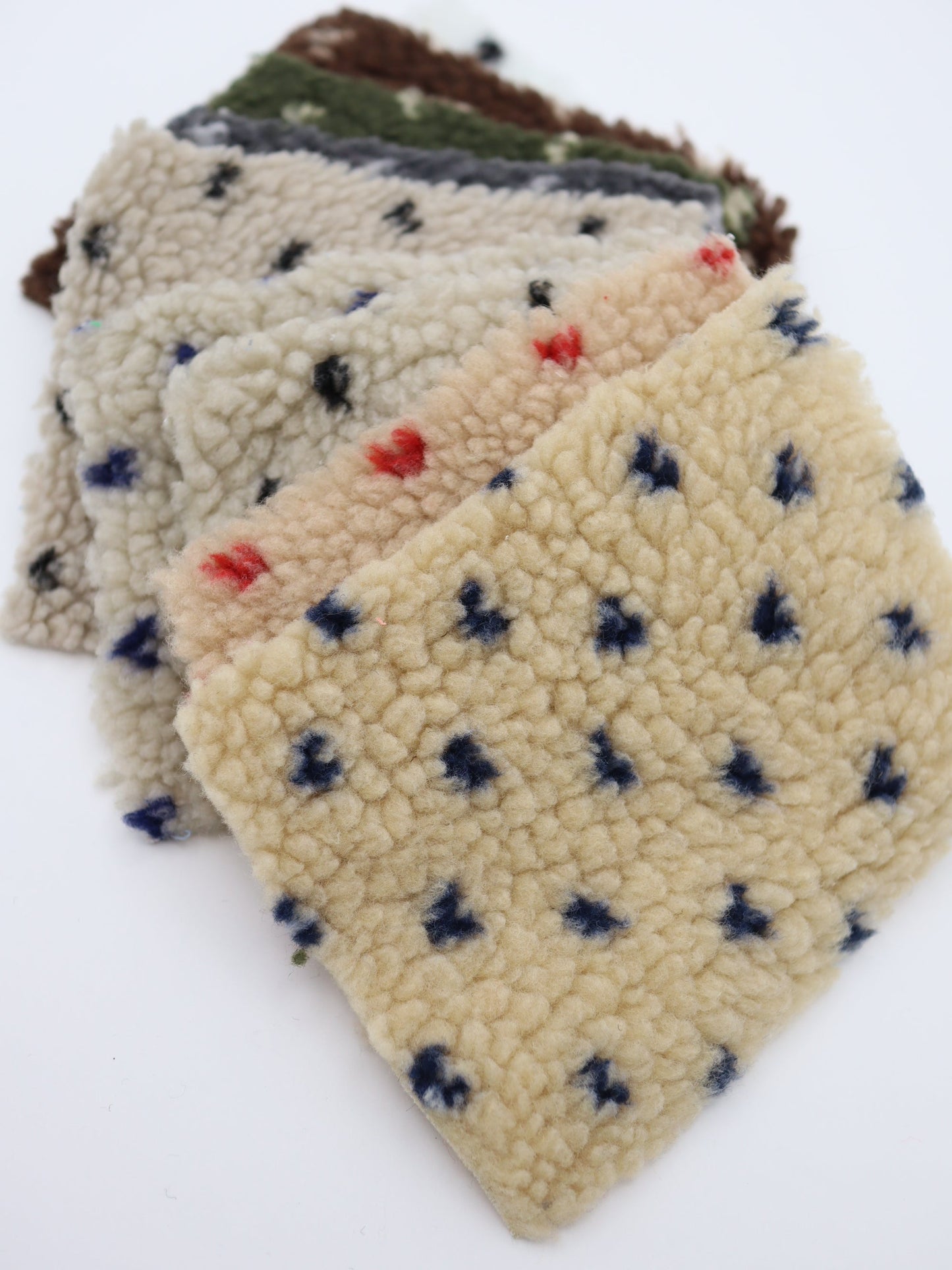 【25AW-151】じつはプチハートボア　/0.5ｙあたり=～1065円