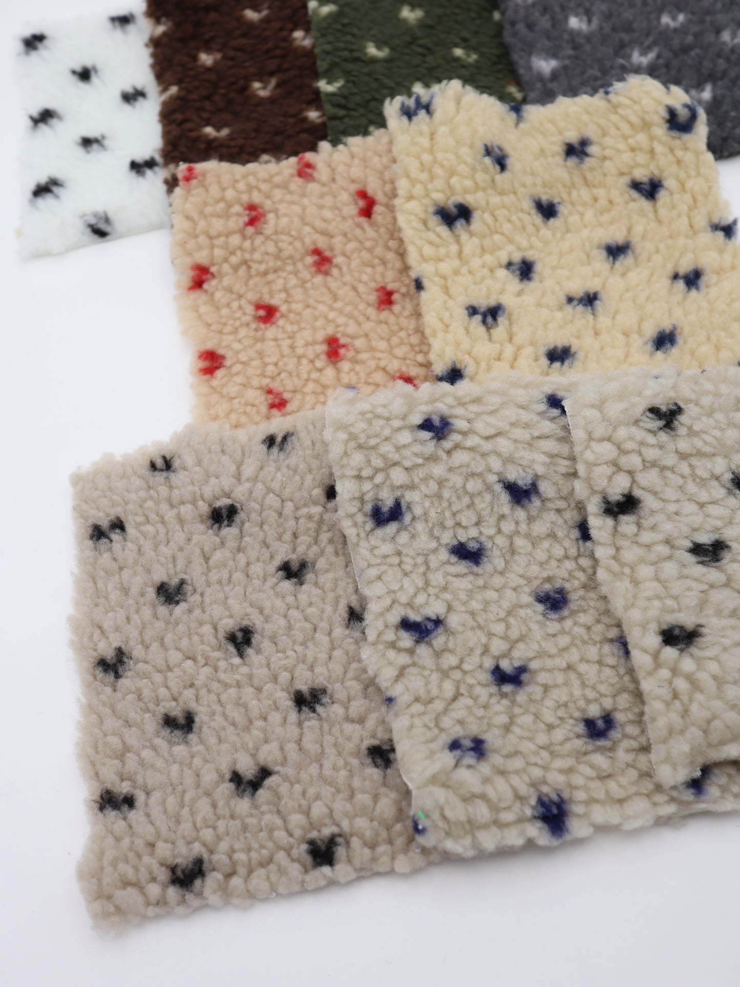 【25AW-151】じつはプチハートボア　/0.5ｙあたり=～1065円