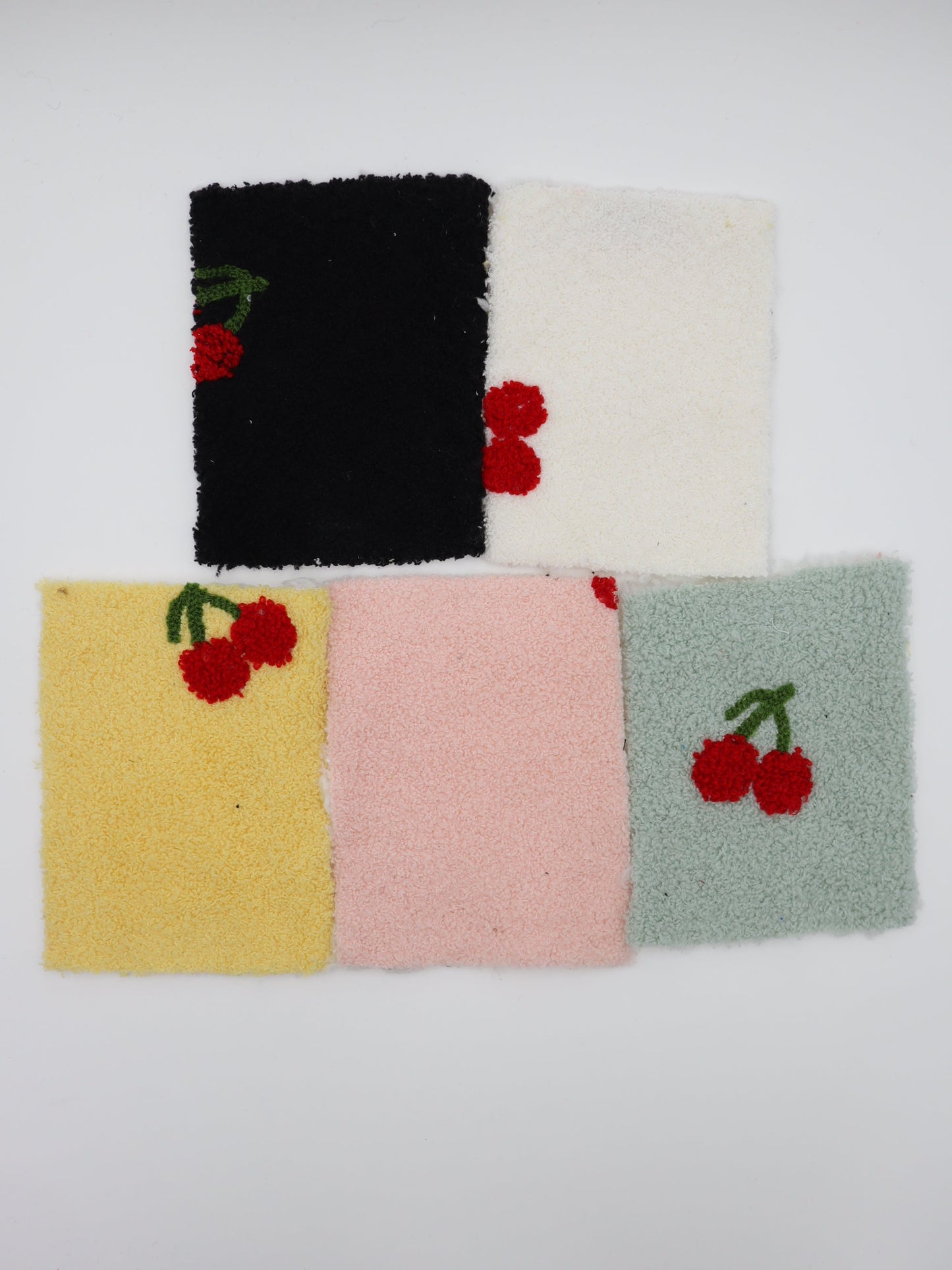 【25AW-159】さくらんぼ両面ボアニット　/0.5ｙあたり=～1440円