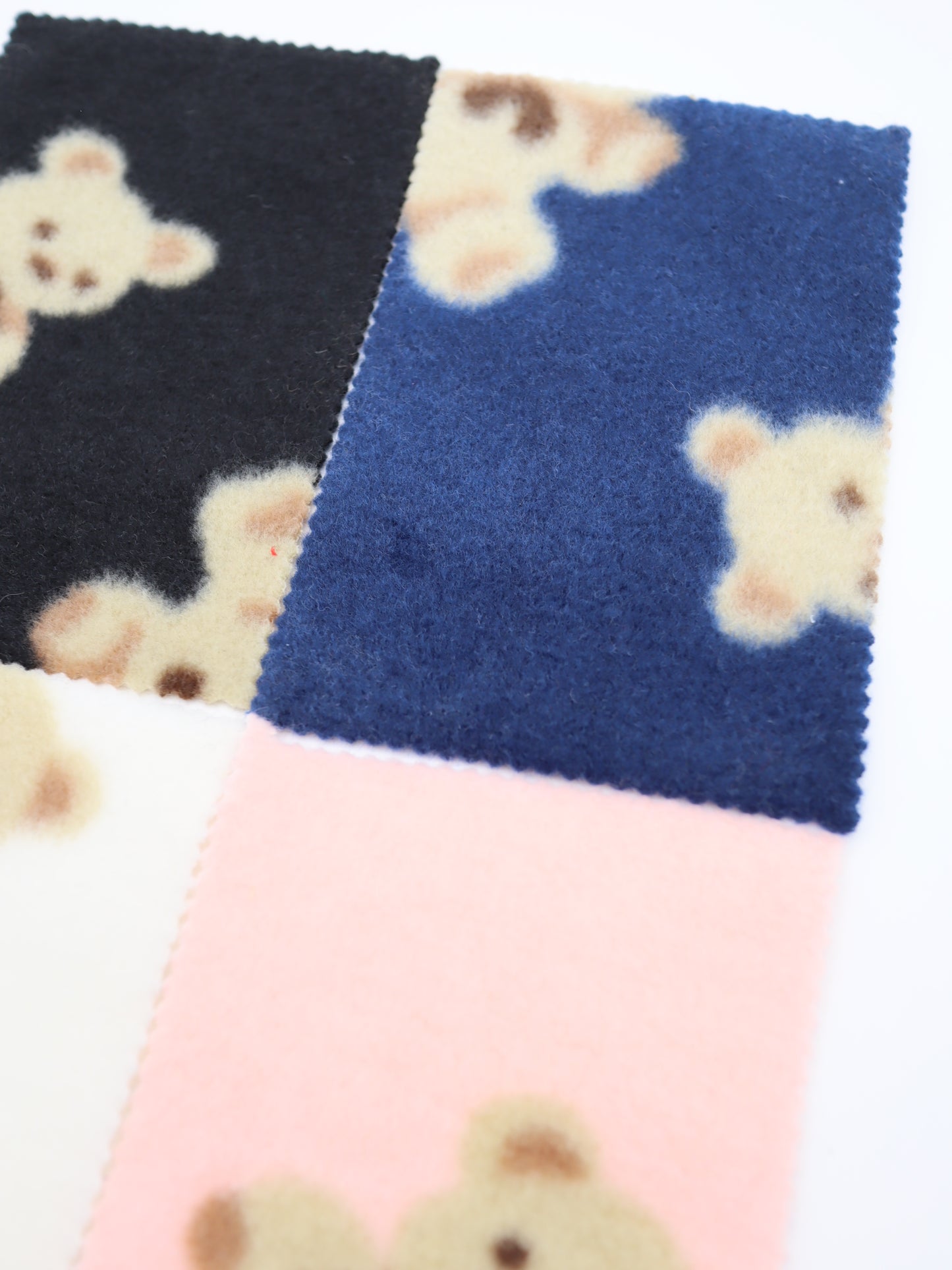 【25AW-161】ふわふわくまちゃん起毛天竺ニット　/0.5ｙあたり=～910円