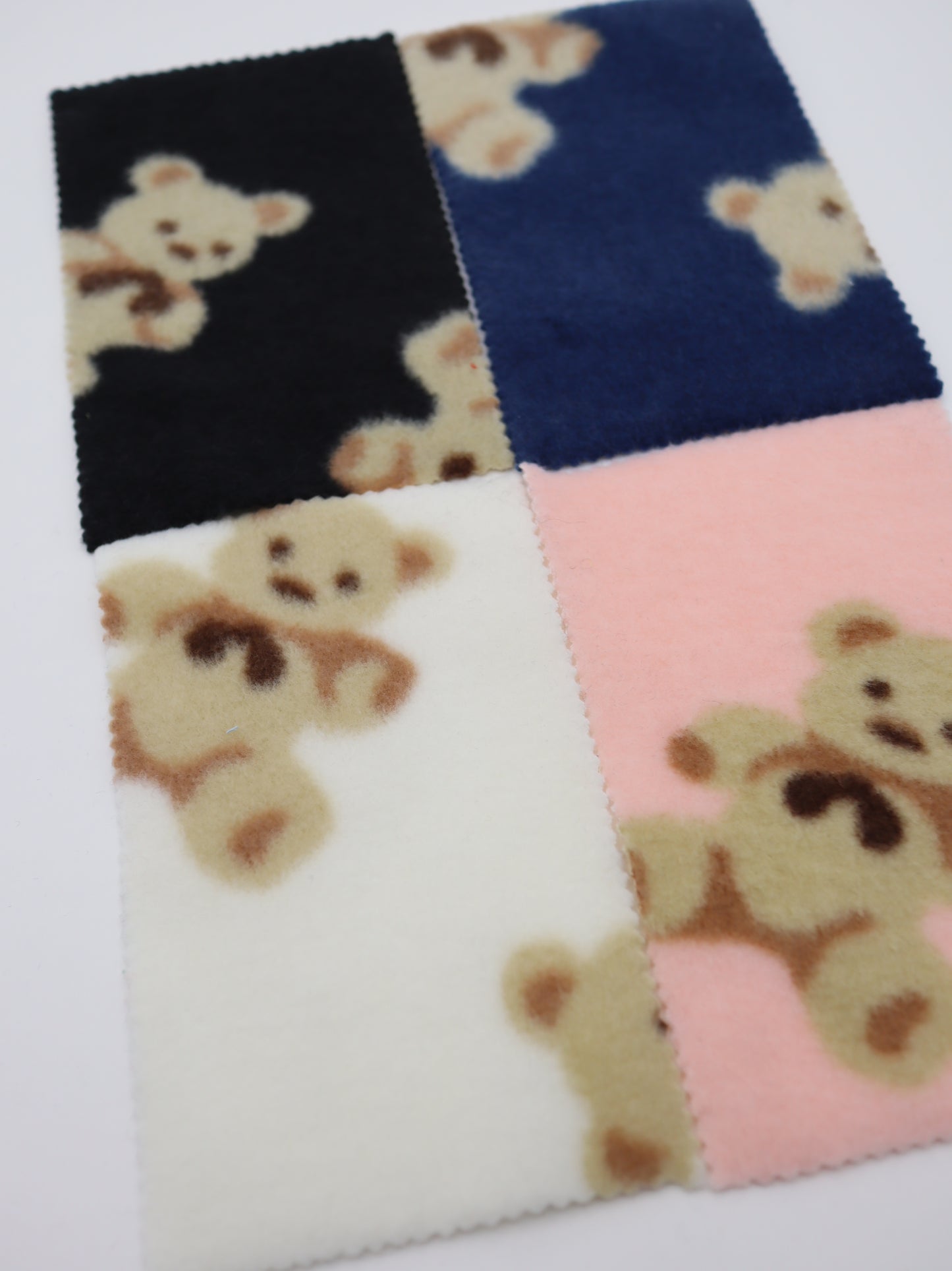 【25AW-161】ふわふわくまちゃん起毛天竺ニット　/0.5ｙあたり=～910円