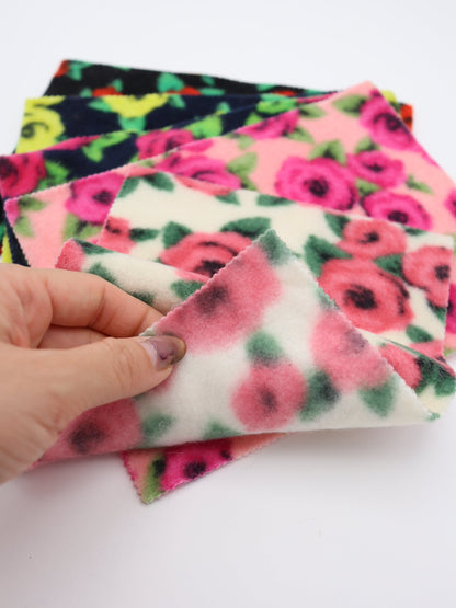 【25AW-163】ローズローズふわふわフリースニット　/0.5ｙあたり=～980円