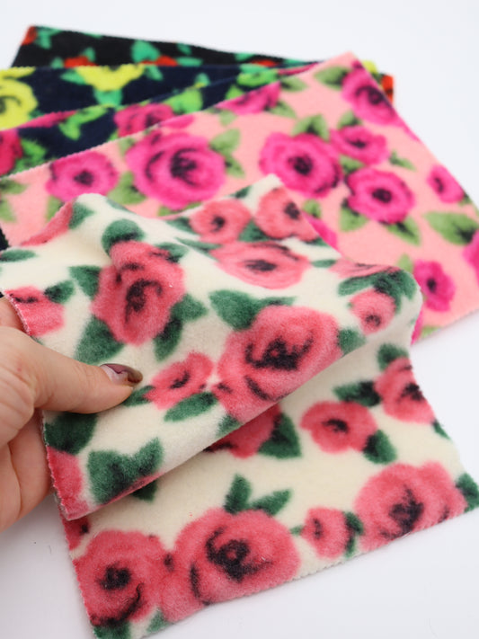 【25AW-163】ローズローズふわふわフリースニット　/0.5ｙあたり=～980円