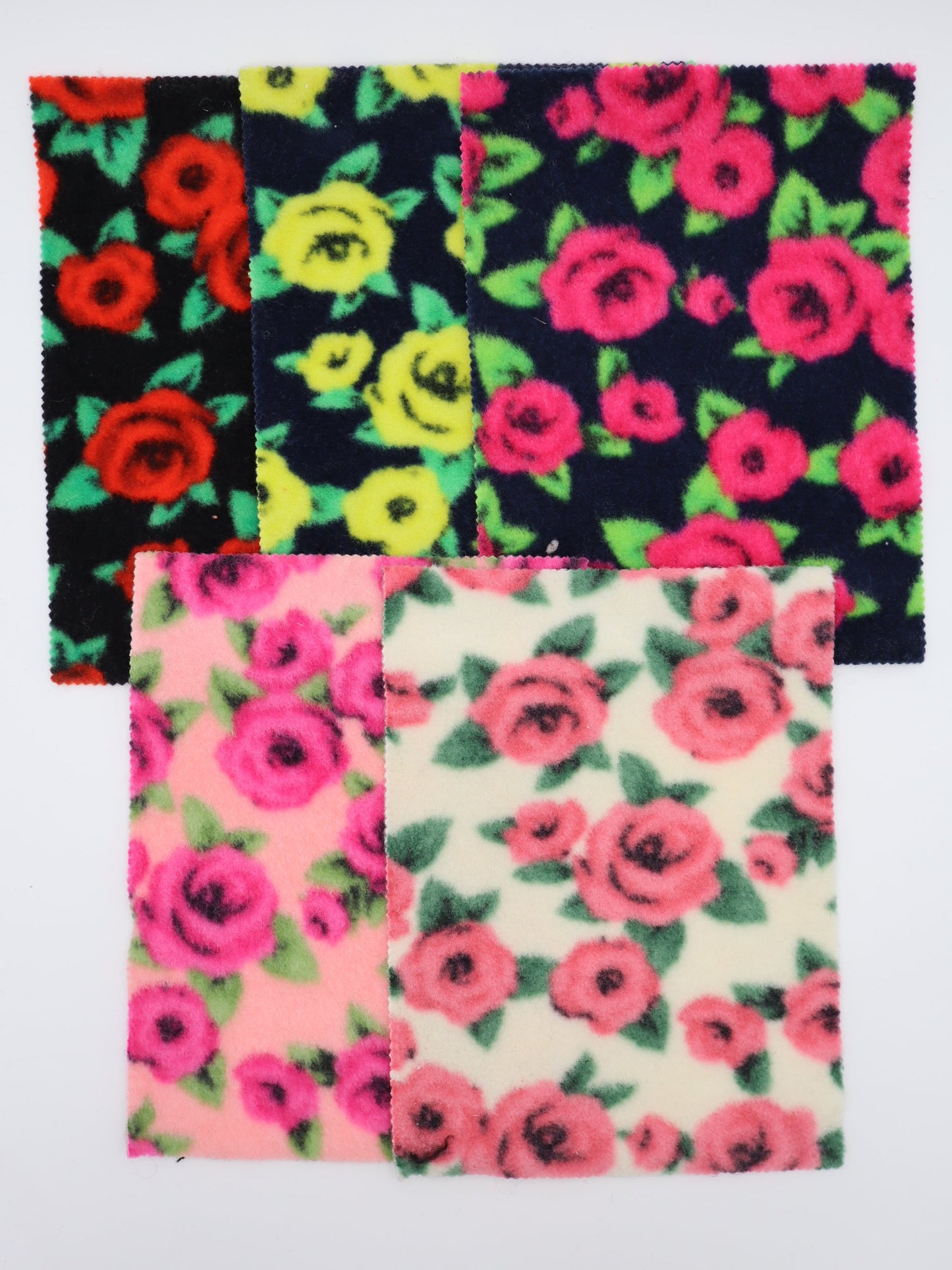 【25AW-163】ローズローズふわふわフリースニット　/0.5ｙあたり=～980円