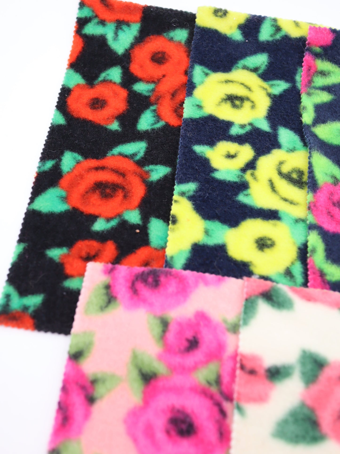 【25AW-163】ローズローズふわふわフリースニット　/0.5ｙあたり=～980円