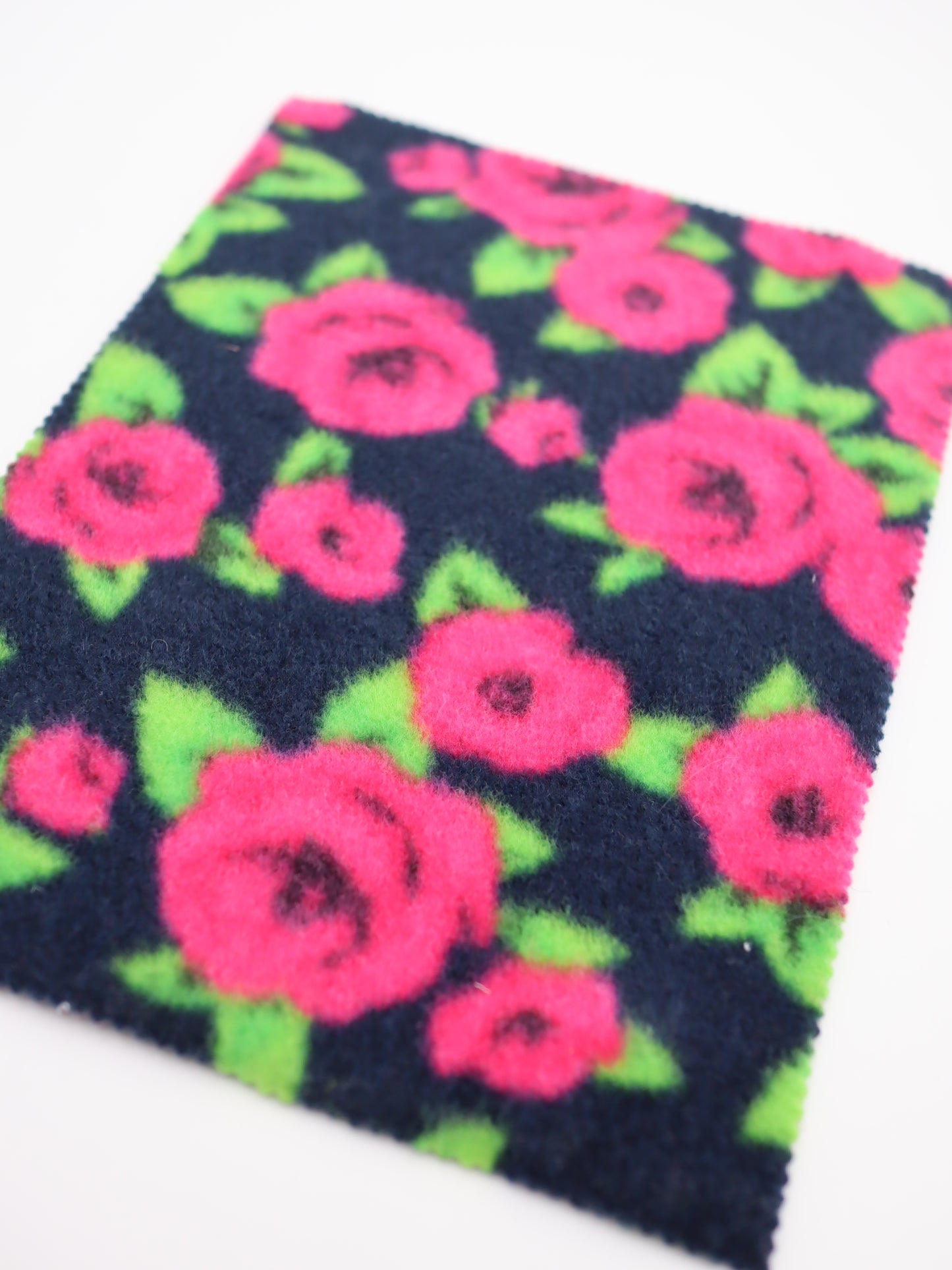 【25AW-163】ローズローズふわふわフリースニット　/0.5ｙあたり=～980円