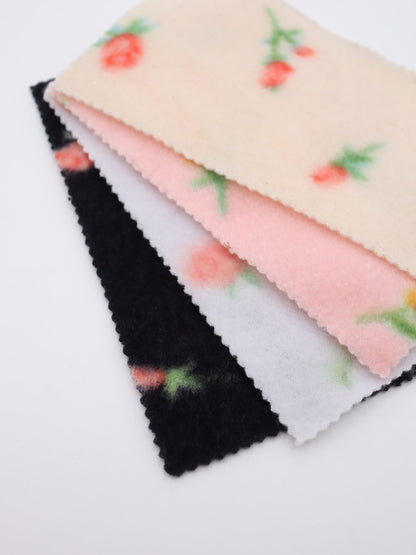 【25AW-170】プチローズふわふわフリースニット　/0.5ｙあたり=～890円