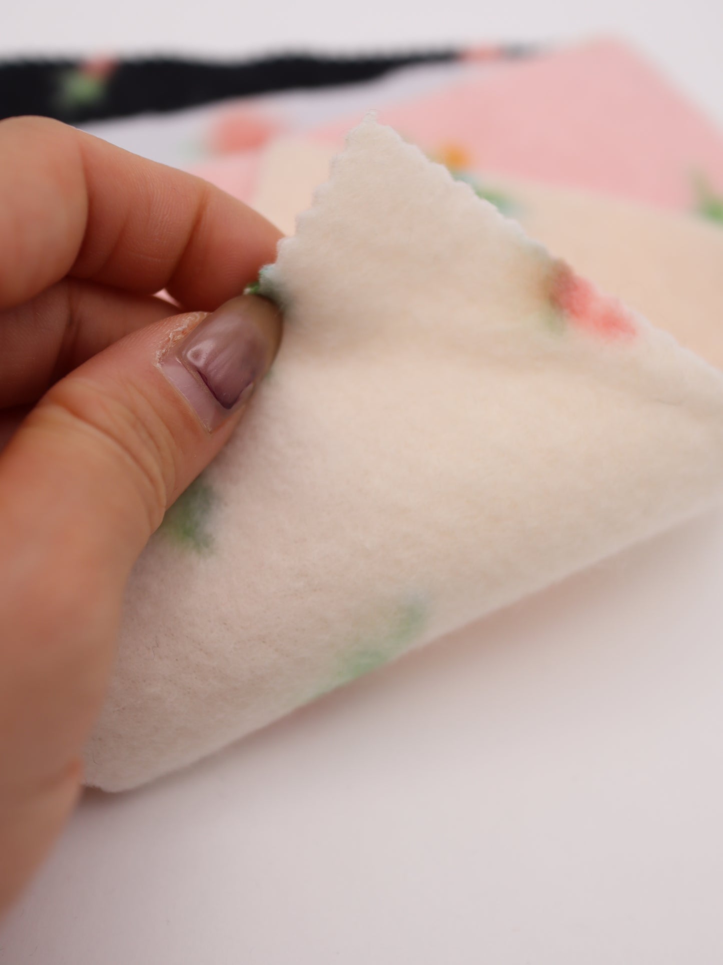 【25AW-170】プチローズふわふわフリースニット　/0.5ｙあたり=～890円