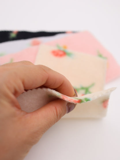 【25AW-170】プチローズふわふわフリースニット　/0.5ｙあたり=～890円