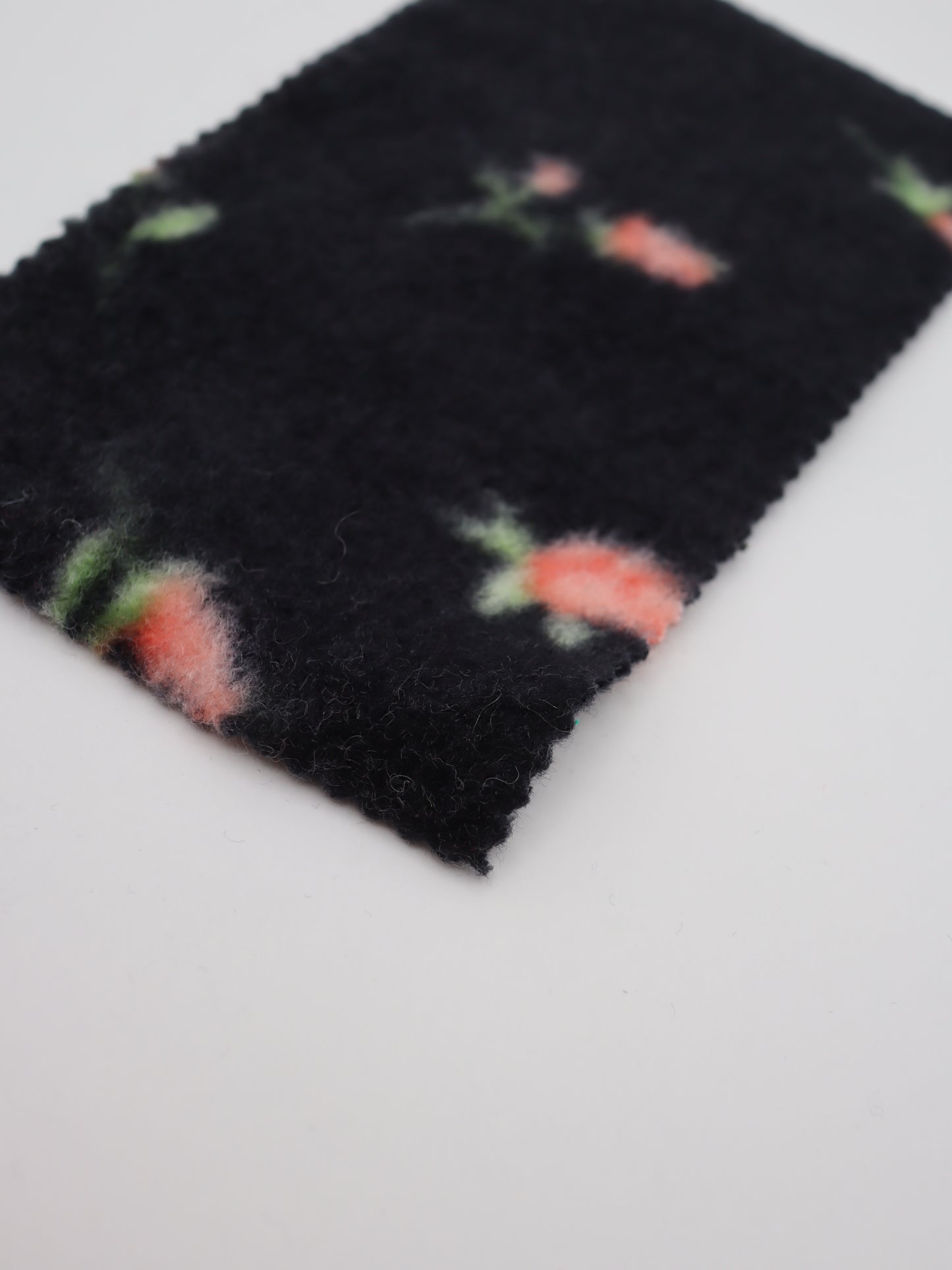 【25AW-170】プチローズふわふわフリースニット　/0.5ｙあたり=～890円