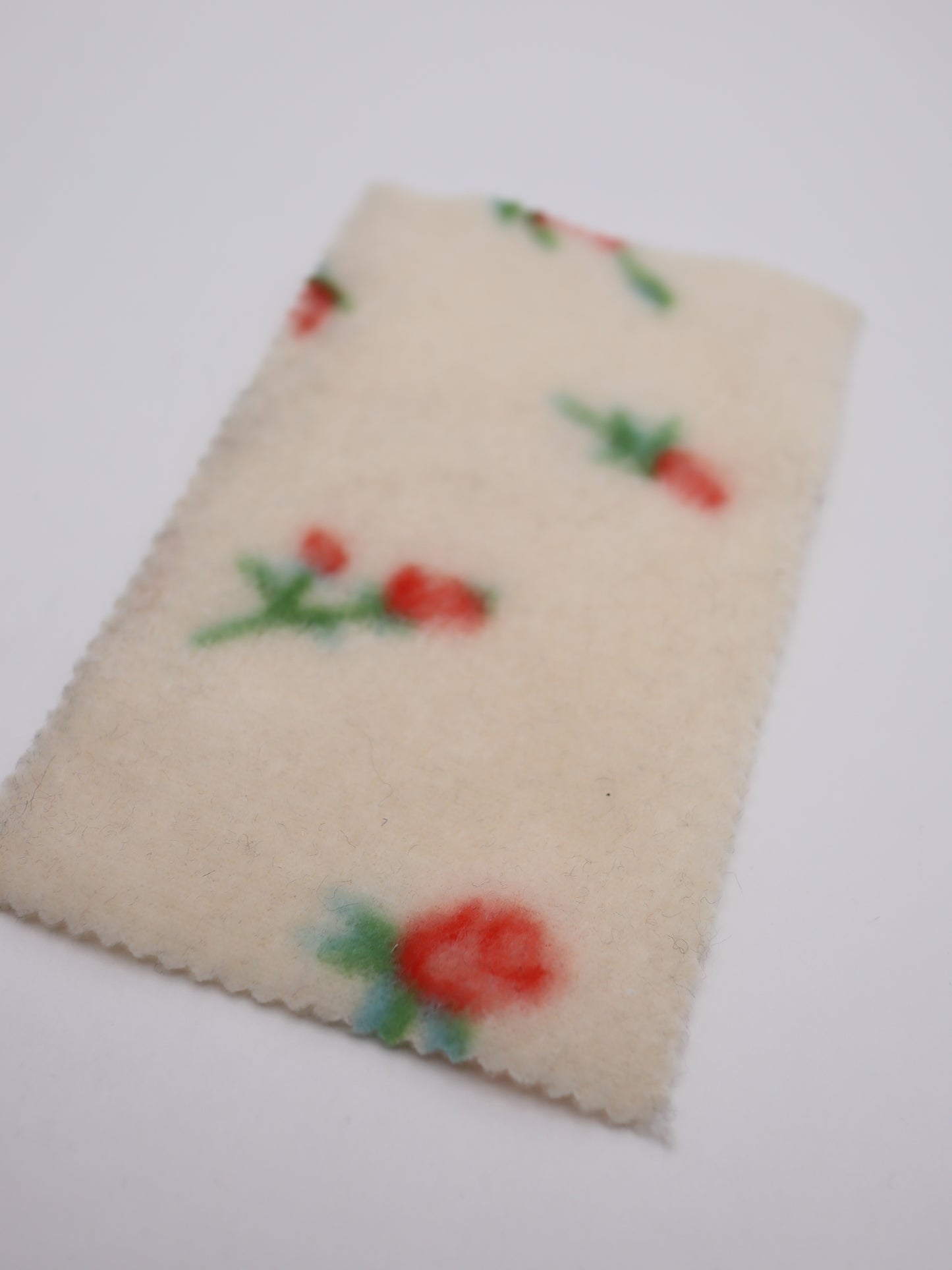 【25AW-170】プチローズふわふわフリースニット　/0.5ｙあたり=～890円