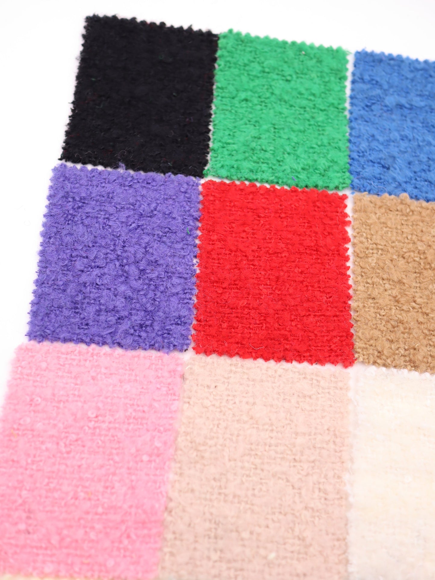 【25AW-067】ウール60％ふわふわプチくるくるヤーンツイード　/0.5ｙあたり=～1560円