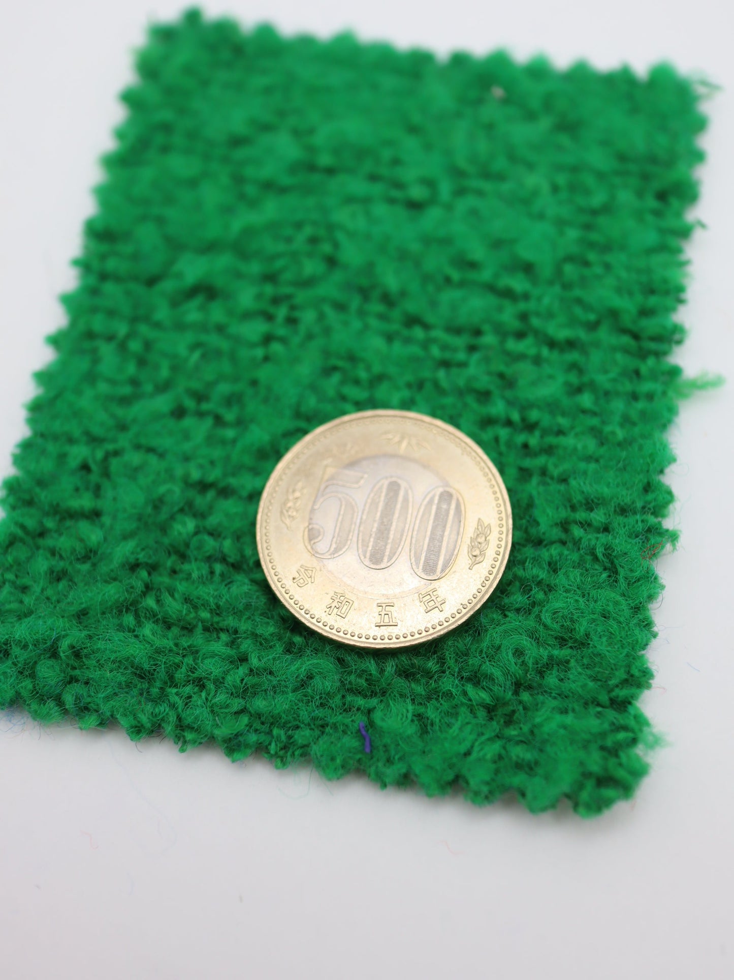 【25AW-067】ウール60％ふわふわプチくるくるヤーンツイード　/0.5ｙあたり=～1560円