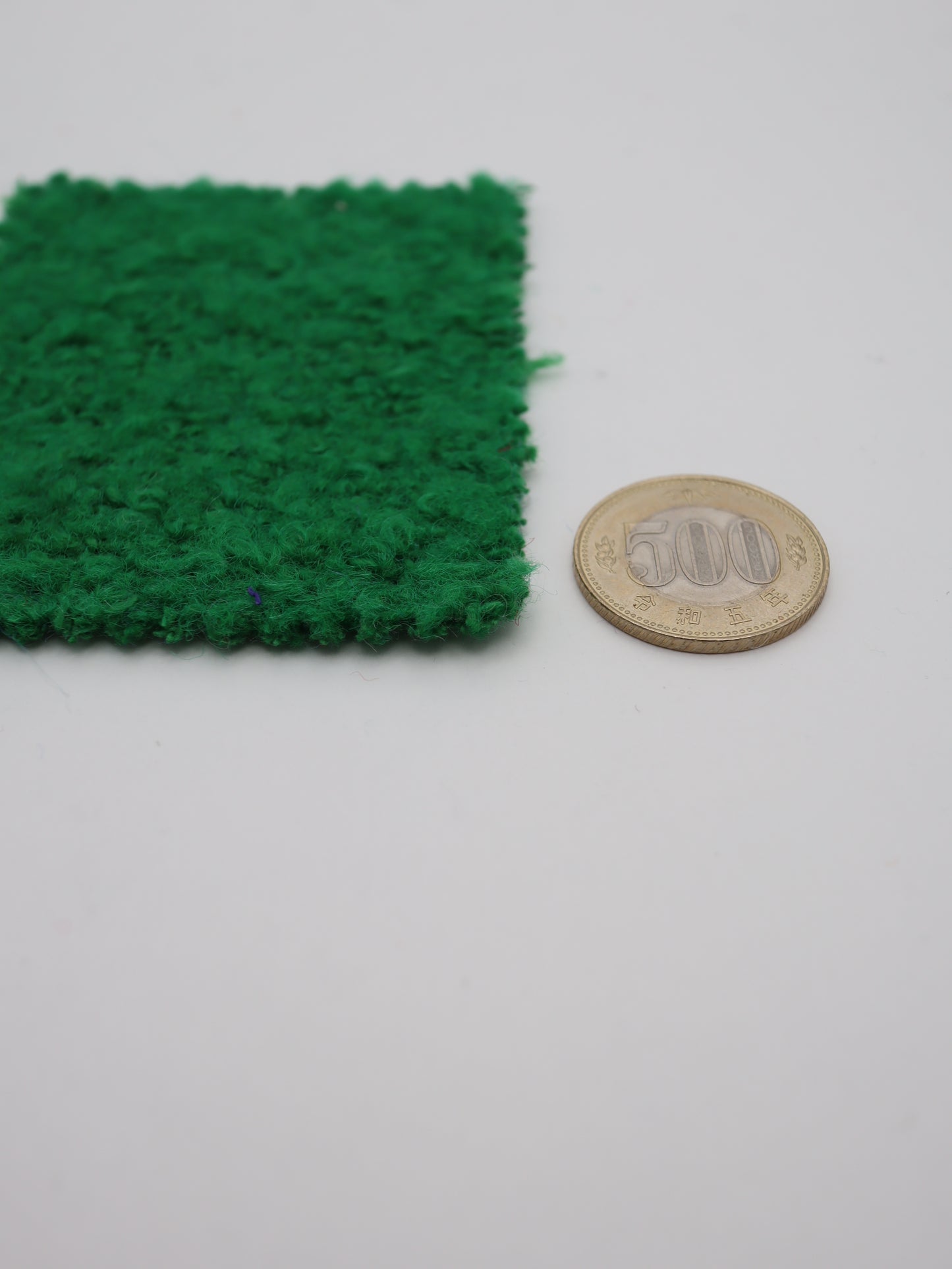 【25AW-067】ウール60％ふわふわプチくるくるヤーンツイード　/0.5ｙあたり=～1560円