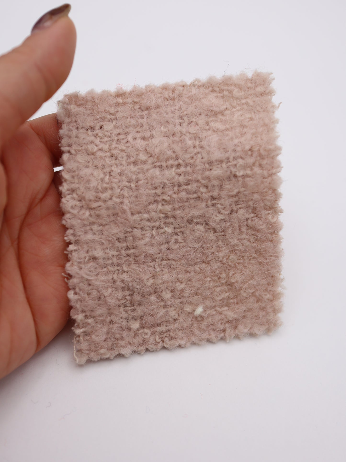 【25AW-067】ウール60％ふわふわプチくるくるヤーンツイード　/0.5ｙあたり=～1560円