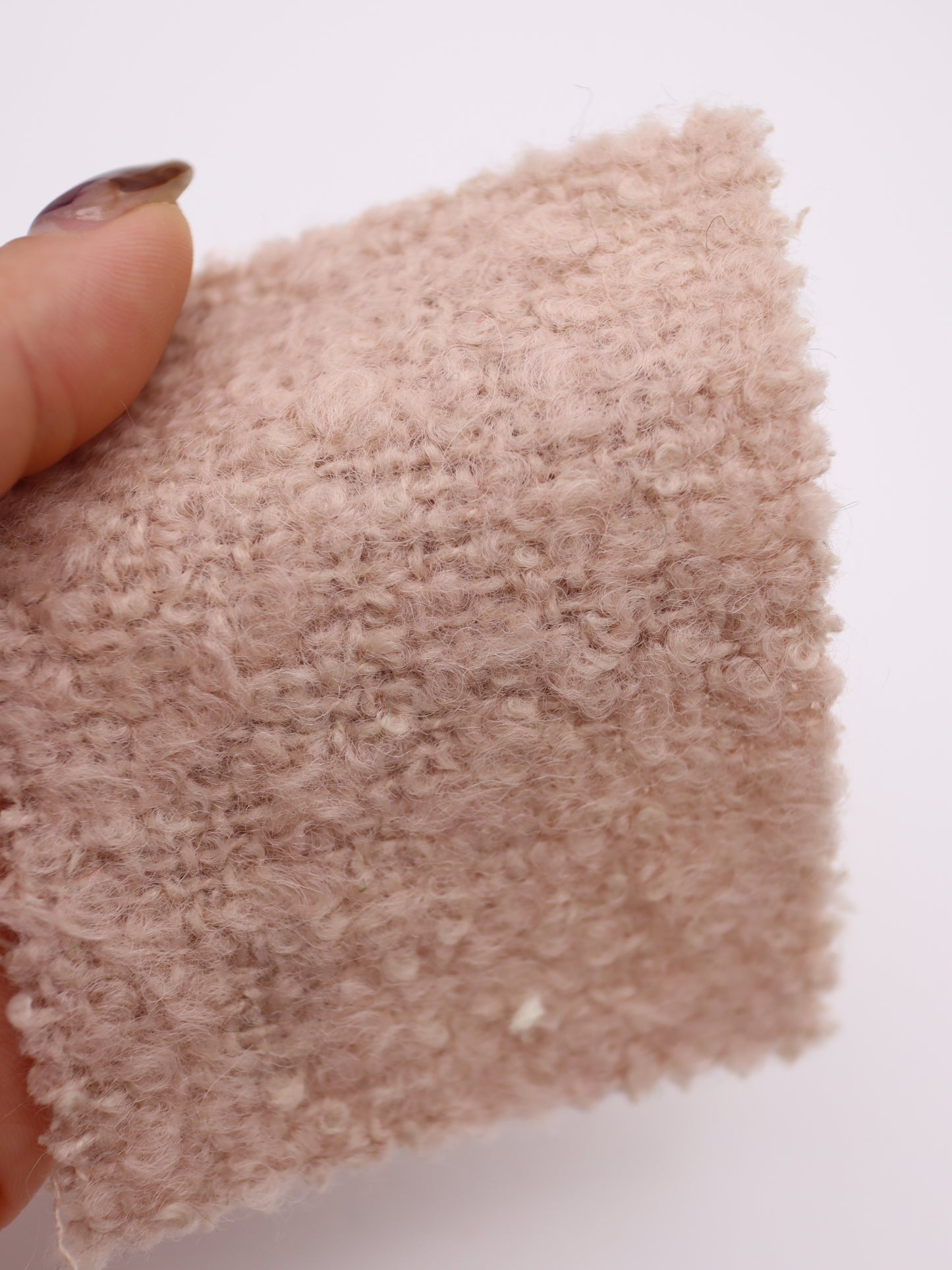 【25AW-067】ウール60％ふわふわプチくるくるヤーンツイード　/0.5ｙあたり=～1560円