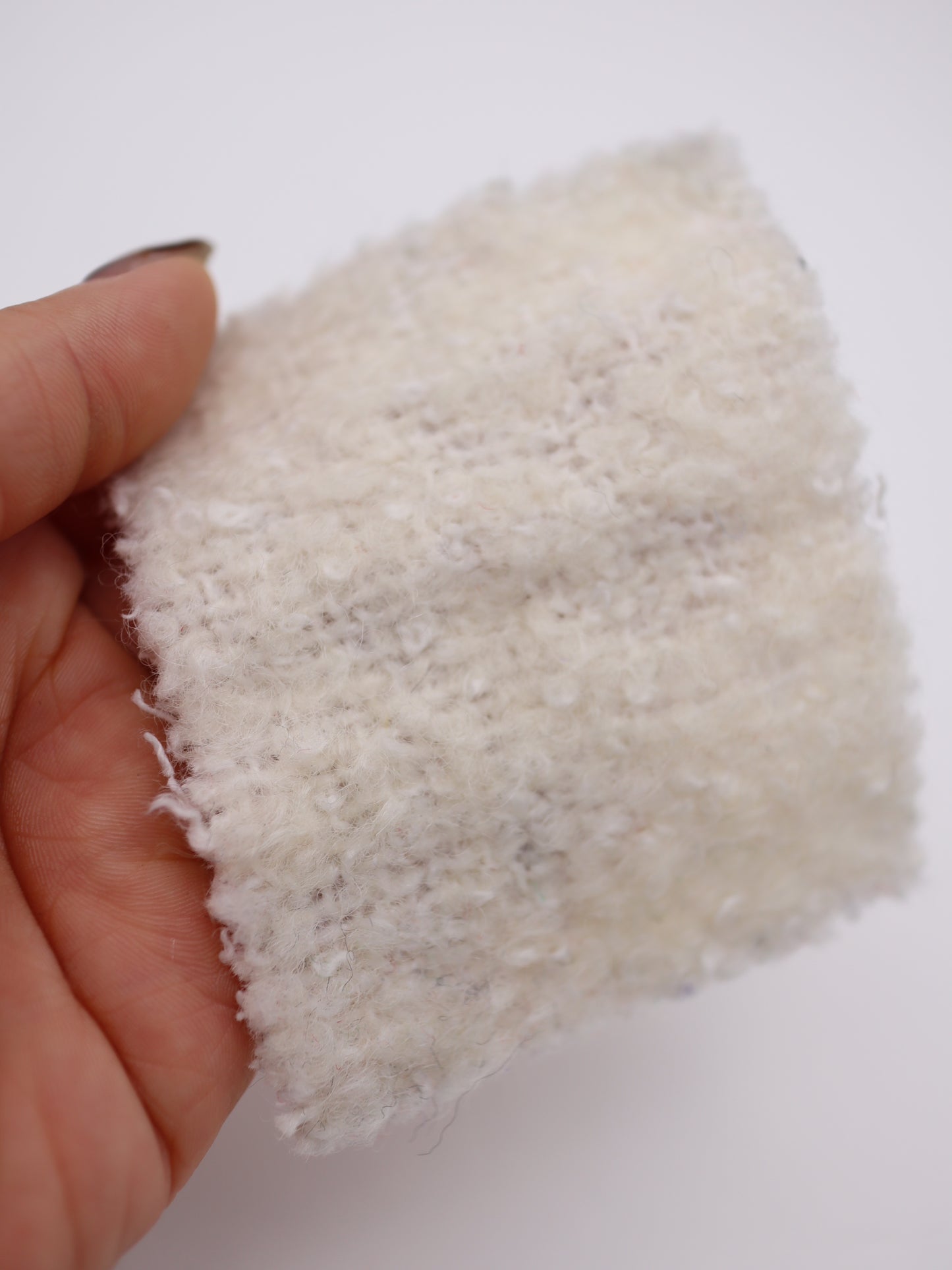 【25AW-067】ウール60％ふわふわプチくるくるヤーンツイード　/0.5ｙあたり=～1560円