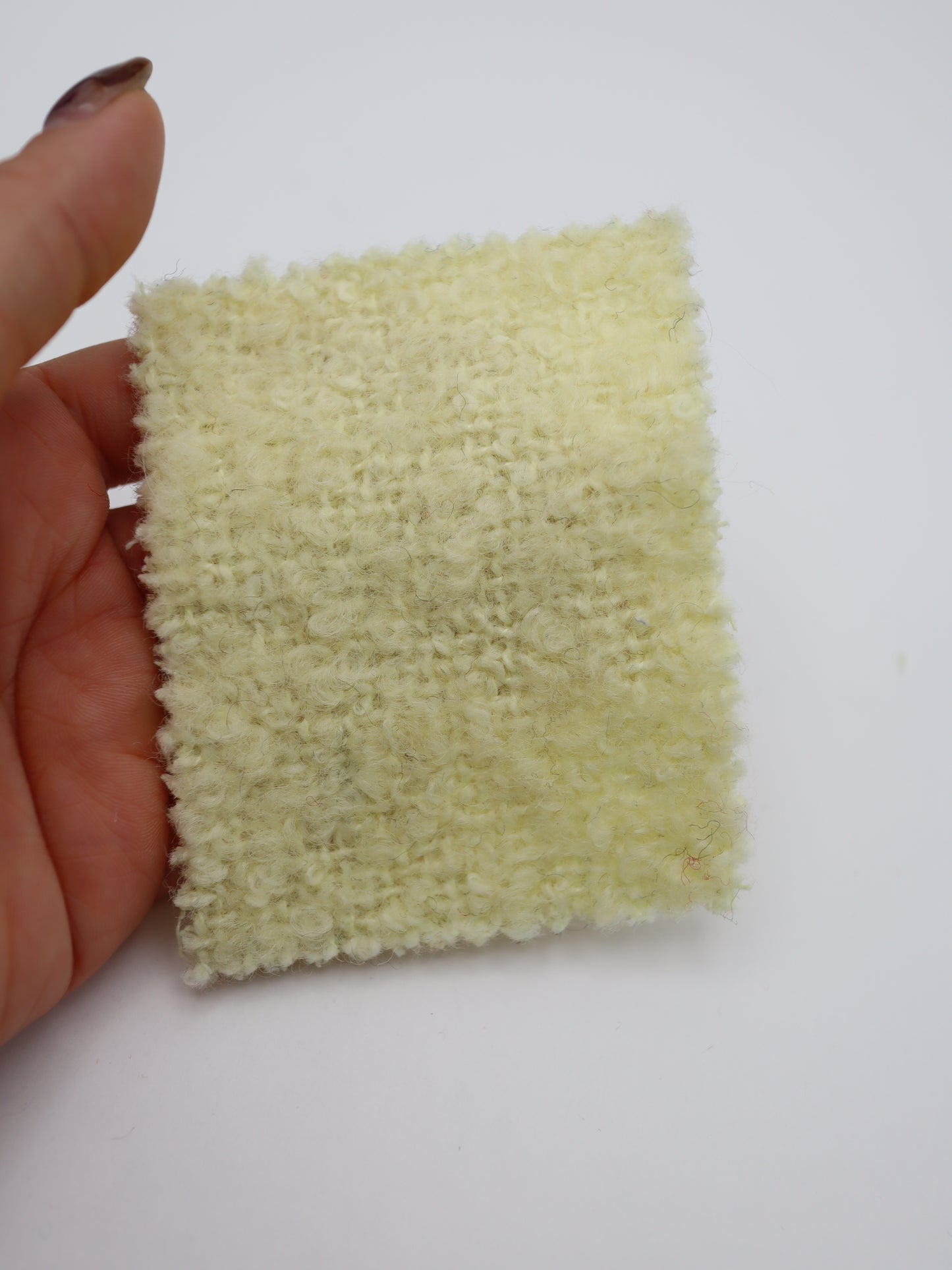 【25AW-067】ウール60％ふわふわプチくるくるヤーンツイード　/0.5ｙあたり=～1560円