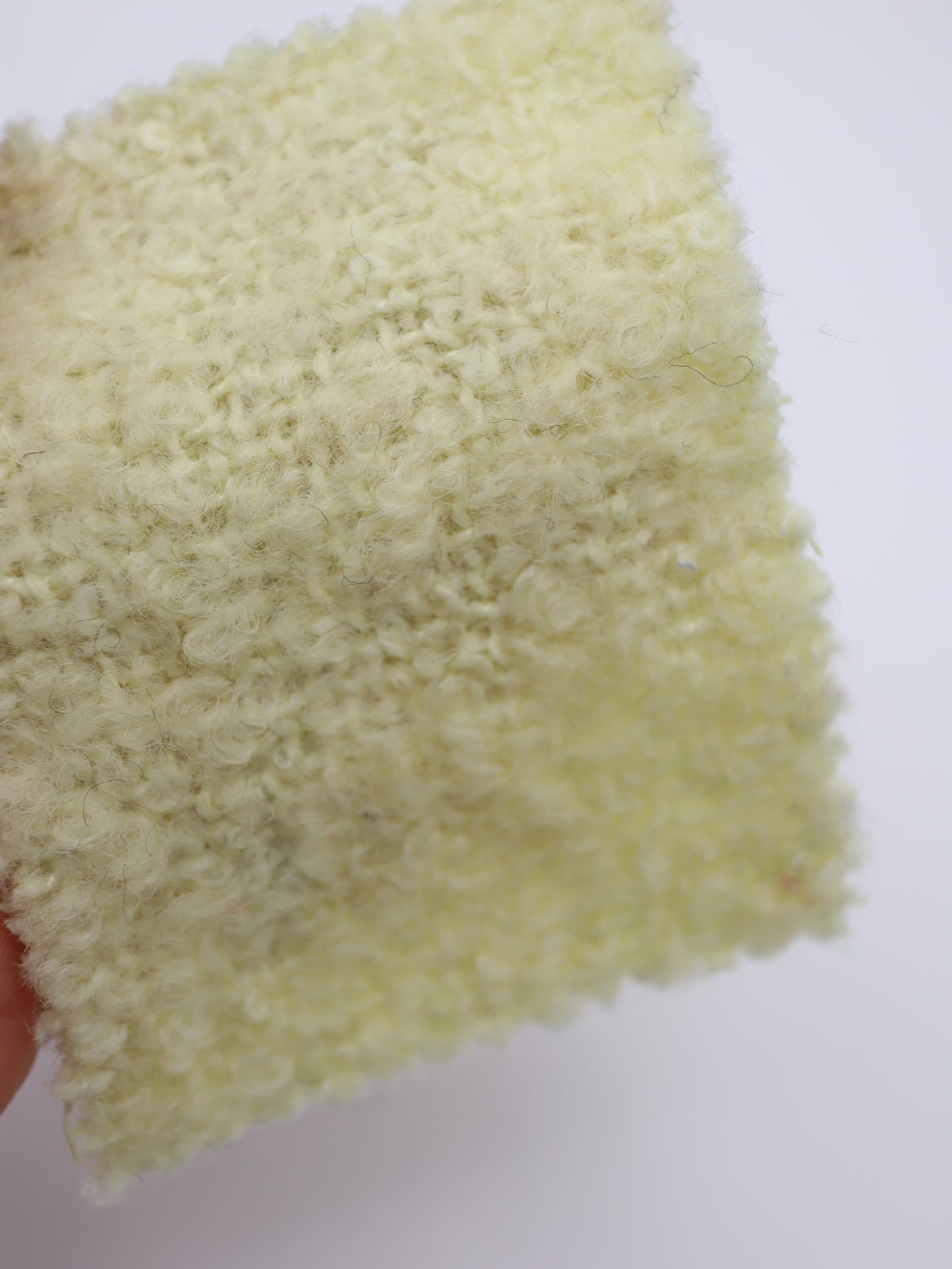 【25AW-067】ウール60％ふわふわプチくるくるヤーンツイード　/0.5ｙあたり=～1560円