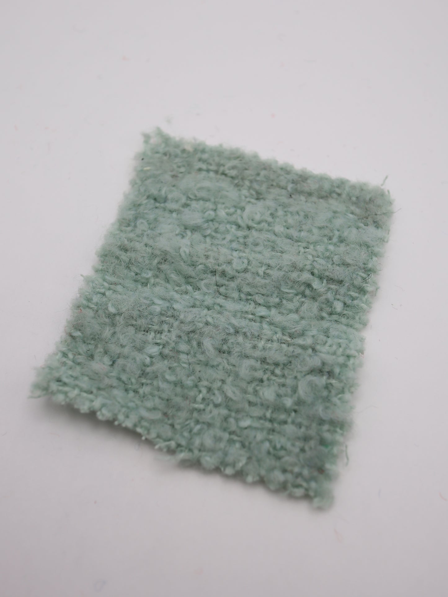 【25AW-067】ウール60％ふわふわプチくるくるヤーンツイード　/0.5ｙあたり=～1560円