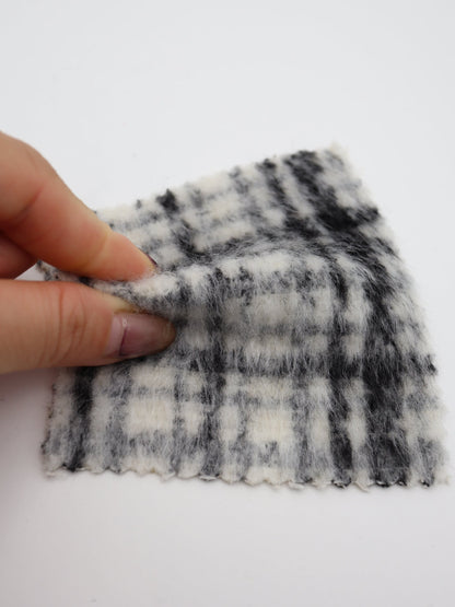 【25AW-102】ウール10％混シャギー先染めチェックツイード　/0.5ｙあたり=～1240円