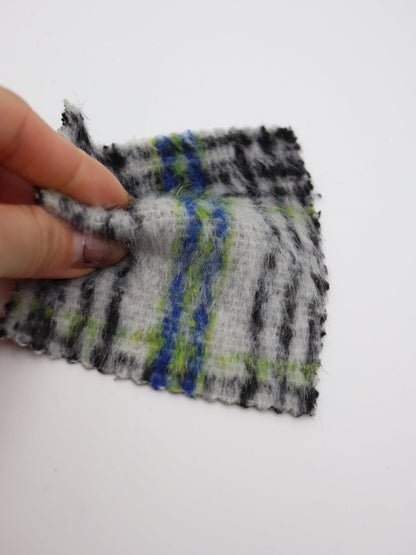 【25AW-102】ウール10％混シャギー先染めチェックツイード　/0.5ｙあたり=～1240円