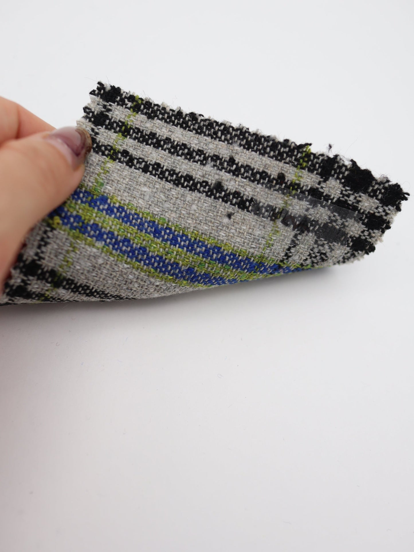 【25AW-102】ウール10％混シャギー先染めチェックツイード　/0.5ｙあたり=～1240円