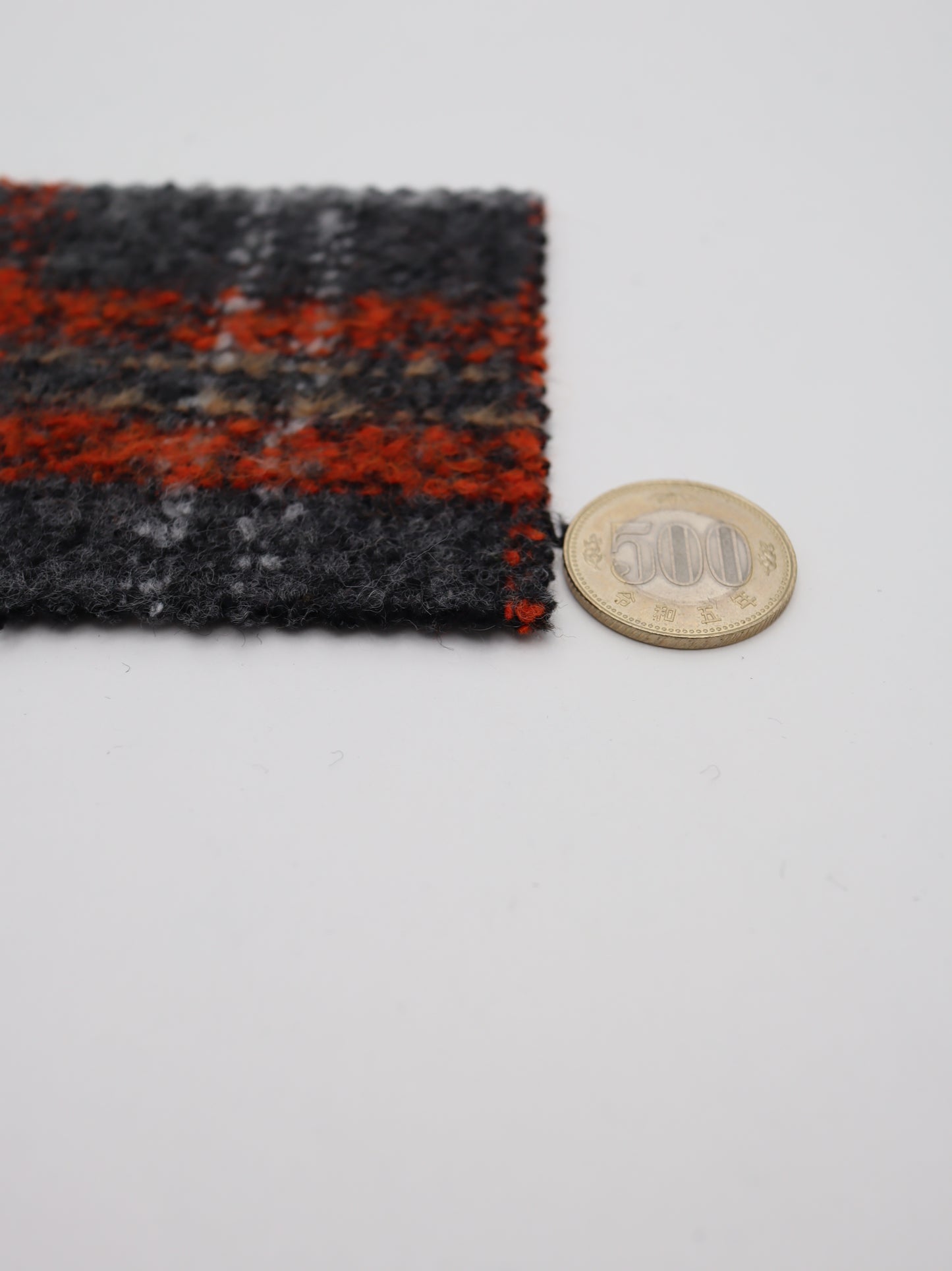 【25AW-099】ウール10％混プチループヤーン先染めチェックツィード　/0.5ｙあたり=～1095円