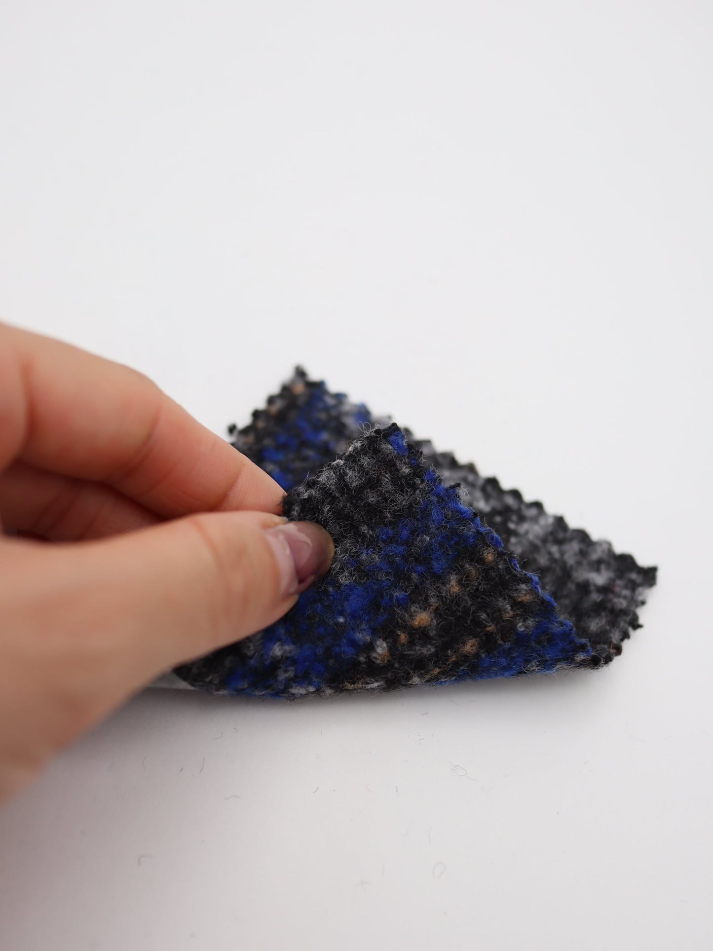 【25AW-099】ウール10％混プチループヤーン先染めチェックツィード　/0.5ｙあたり=～1095円