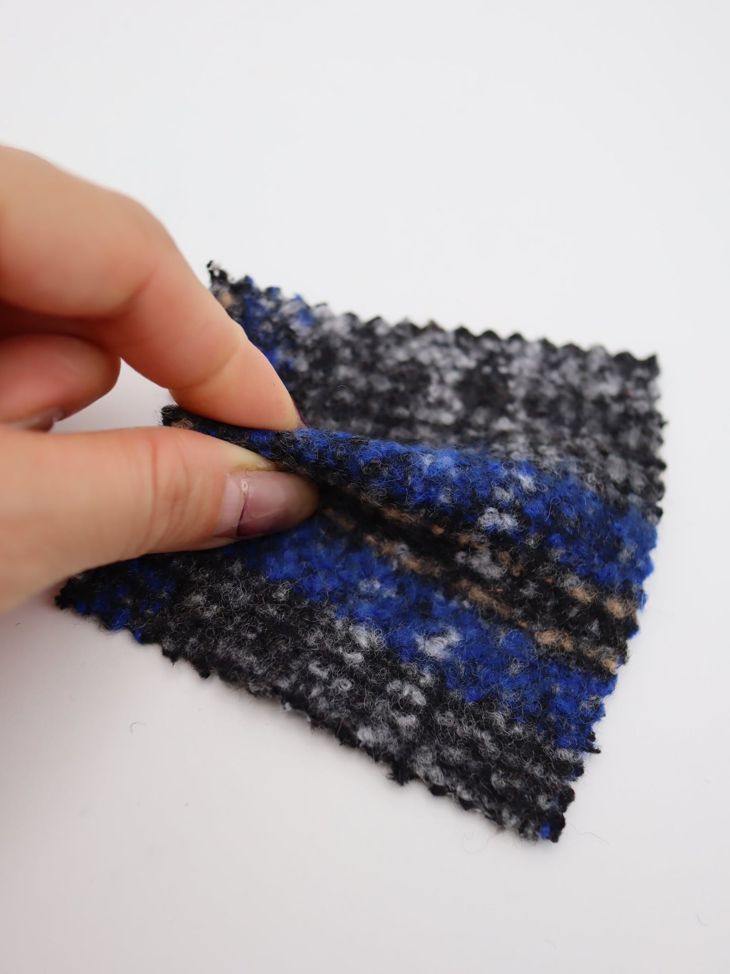 【25AW-099】ウール10％混プチループヤーン先染めチェックツィード　/0.5ｙあたり=～1095円