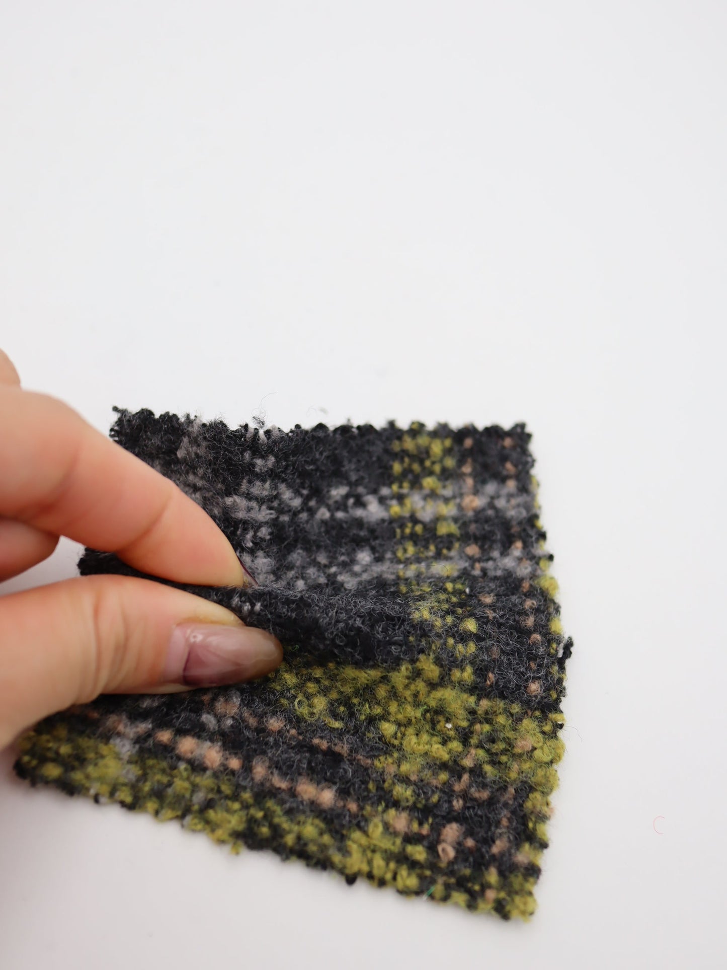 【25AW-099】ウール10％混プチループヤーン先染めチェックツィード　/0.5ｙあたり=～1095円