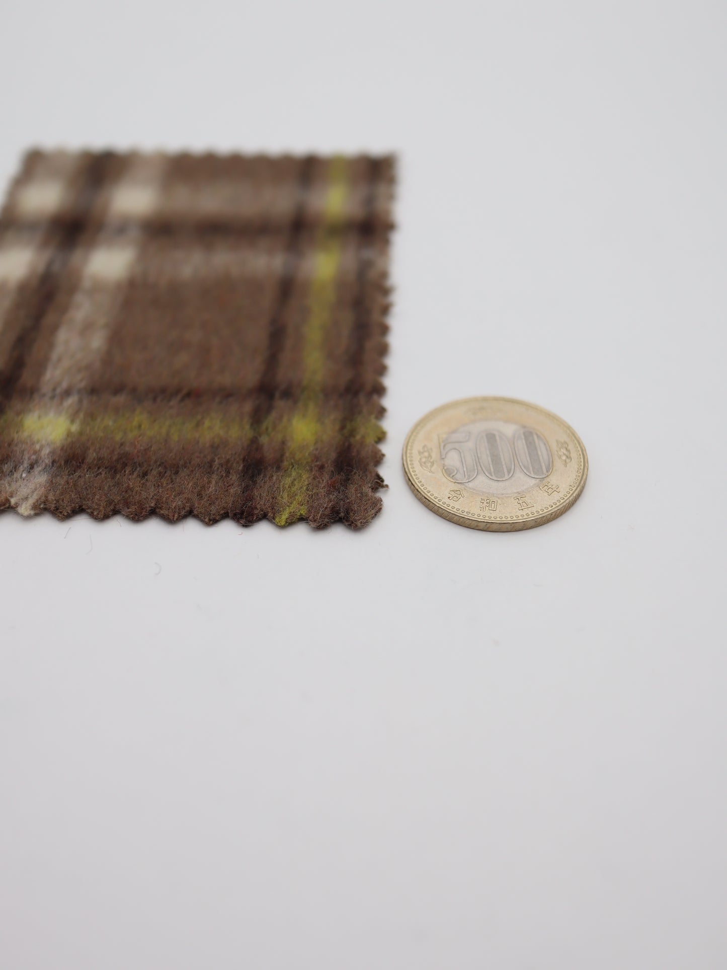 【25AW-097】ウール２０％混ほっこり起毛タータンチェック　/0.5ｙあたり=～1127円