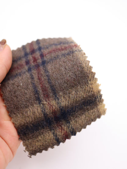 【25AW-097】ウール２０％混ほっこり起毛タータンチェック　/0.5ｙあたり=～1127円