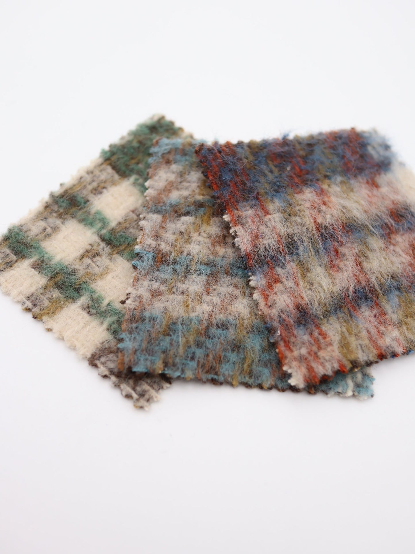 【25AW-098】ふわふわシャギー先染めチェックツイード　/0.5ｙあたり=～1025円