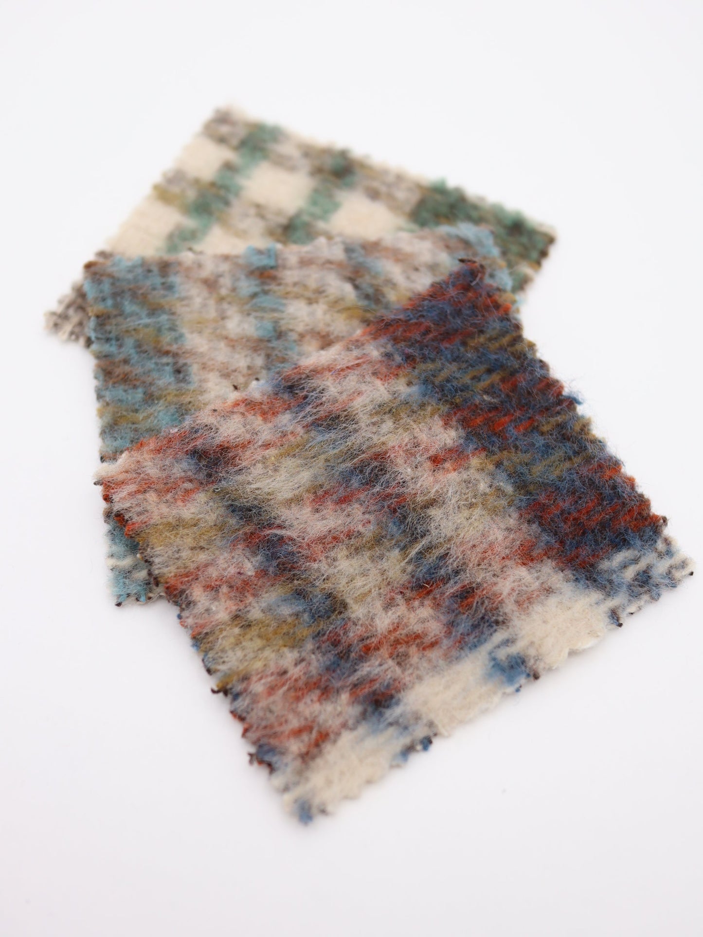 【25AW-098】ふわふわシャギー先染めチェックツイード　/0.5ｙあたり=～1025円