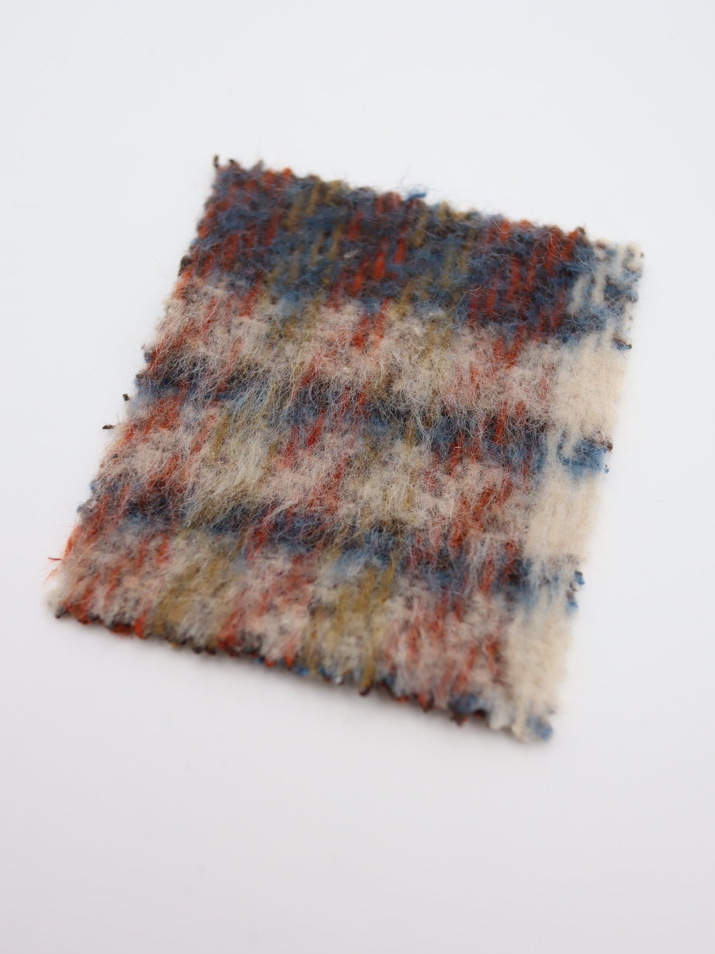 【25AW-098】ふわふわシャギー先染めチェックツイード　/0.5ｙあたり=～1025円