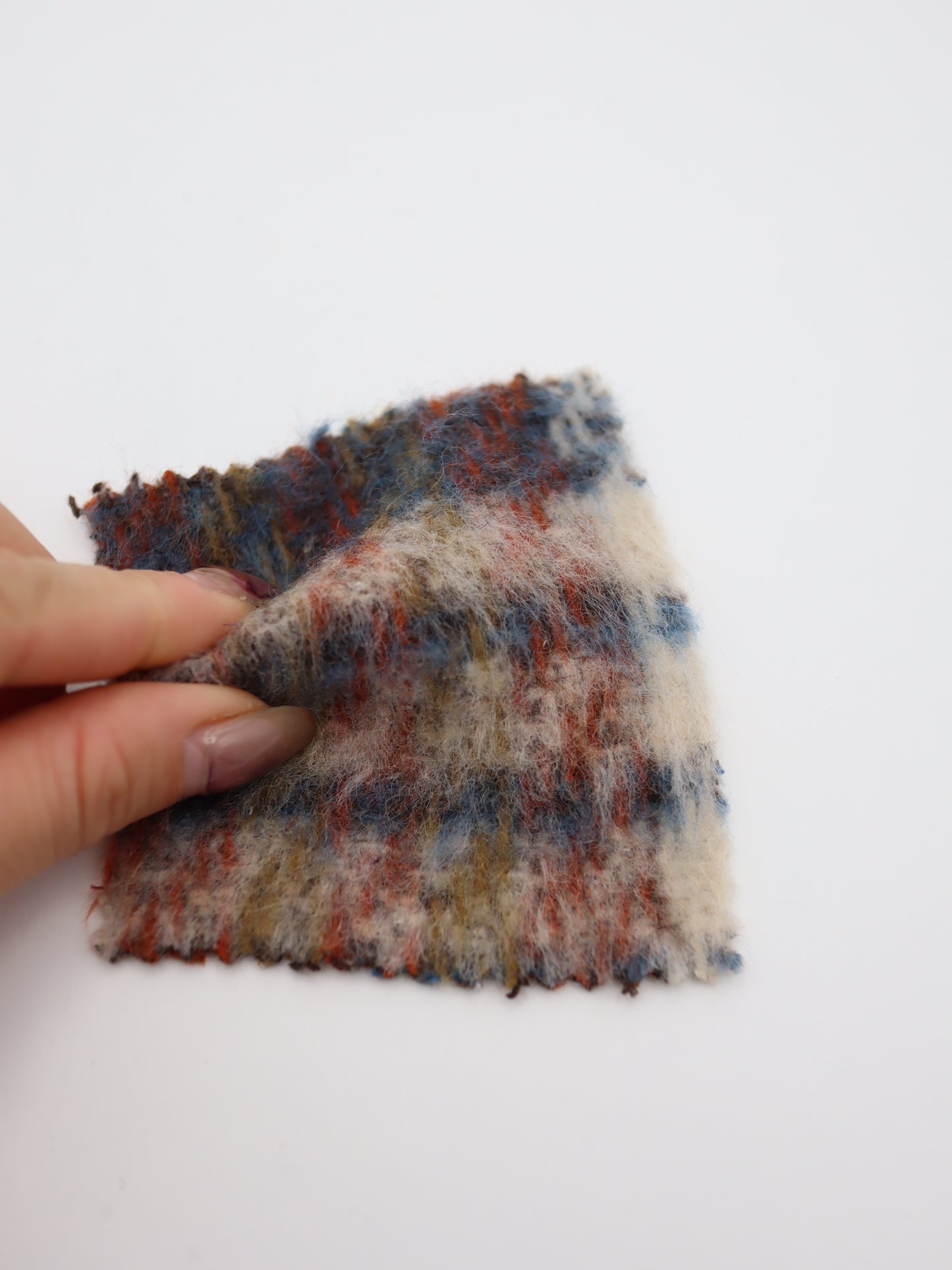 【25AW-098】ふわふわシャギー先染めチェックツイード　/0.5ｙあたり=～1025円