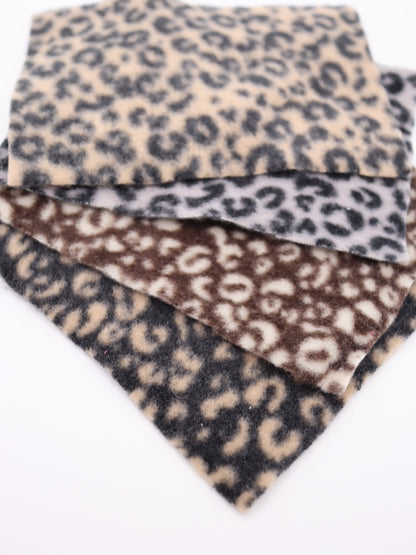 【25AW-0166】ヒョウ柄プリントふわふわ起毛ニット　/0.5ｙあたり=～890円