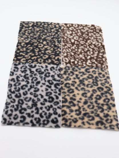 【25AW-0166】ヒョウ柄プリントふわふわ起毛ニット　/0.5ｙあたり=～890円