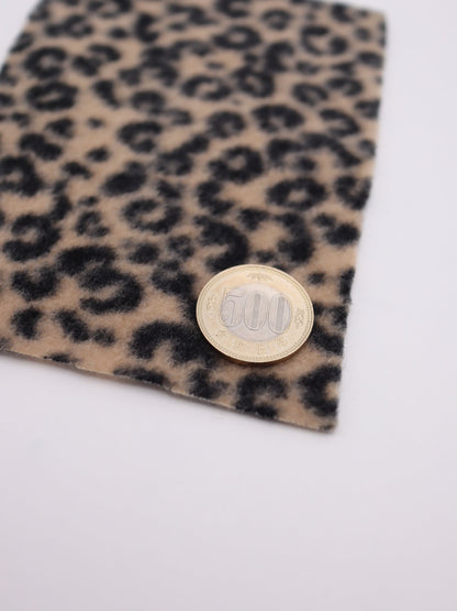 【25AW-0166】ヒョウ柄プリントふわふわ起毛ニット　/0.5ｙあたり=～890円