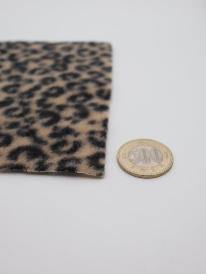 【25AW-0166】ヒョウ柄プリントふわふわ起毛ニット　/0.5ｙあたり=～890円