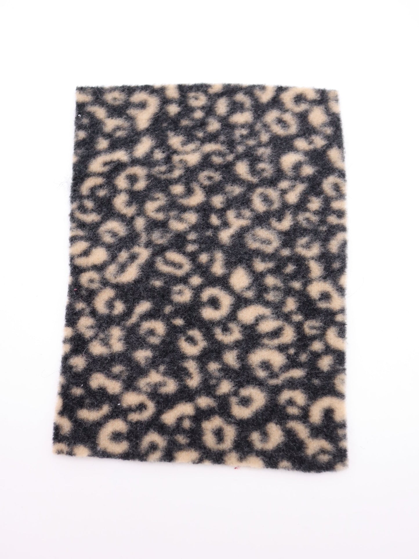 【25AW-0166】ヒョウ柄プリントふわふわ起毛ニット　/0.5ｙあたり=～890円