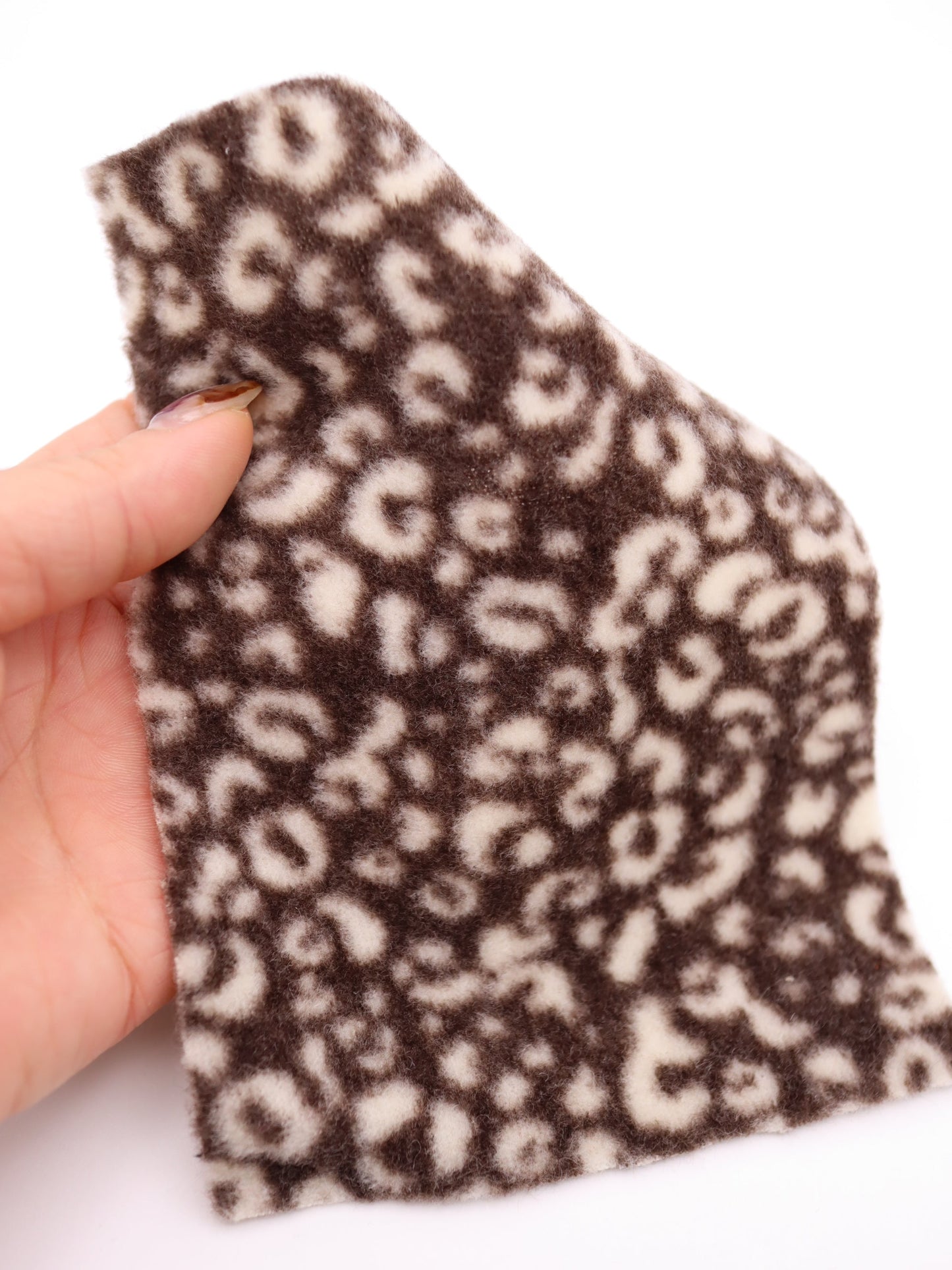 【25AW-0166】ヒョウ柄プリントふわふわ起毛ニット　/0.5ｙあたり=～890円