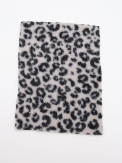【25AW-0166】ヒョウ柄プリントふわふわ起毛ニット　/0.5ｙあたり=～890円