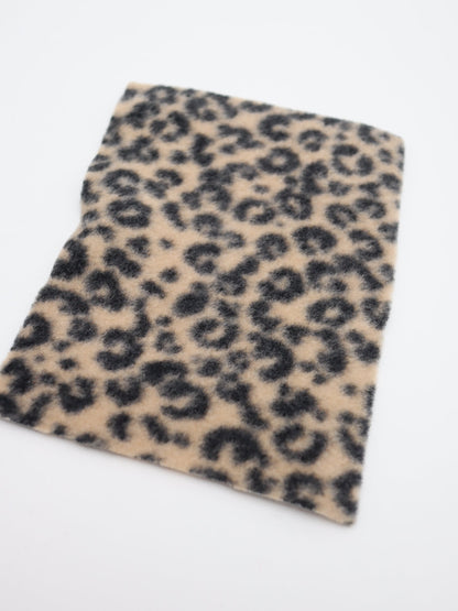 【25AW-0166】ヒョウ柄プリントふわふわ起毛ニット　/0.5ｙあたり=～890円