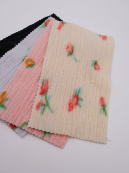 【25AW-160】小花柄プリーツ加工起毛天竺ニット　/0.5ｙあたり=～1125円