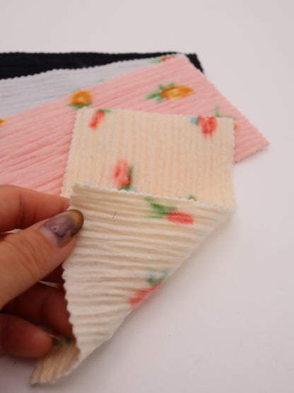 【25AW-160】小花柄プリーツ加工起毛天竺ニット　/0.5ｙあたり=～1125円