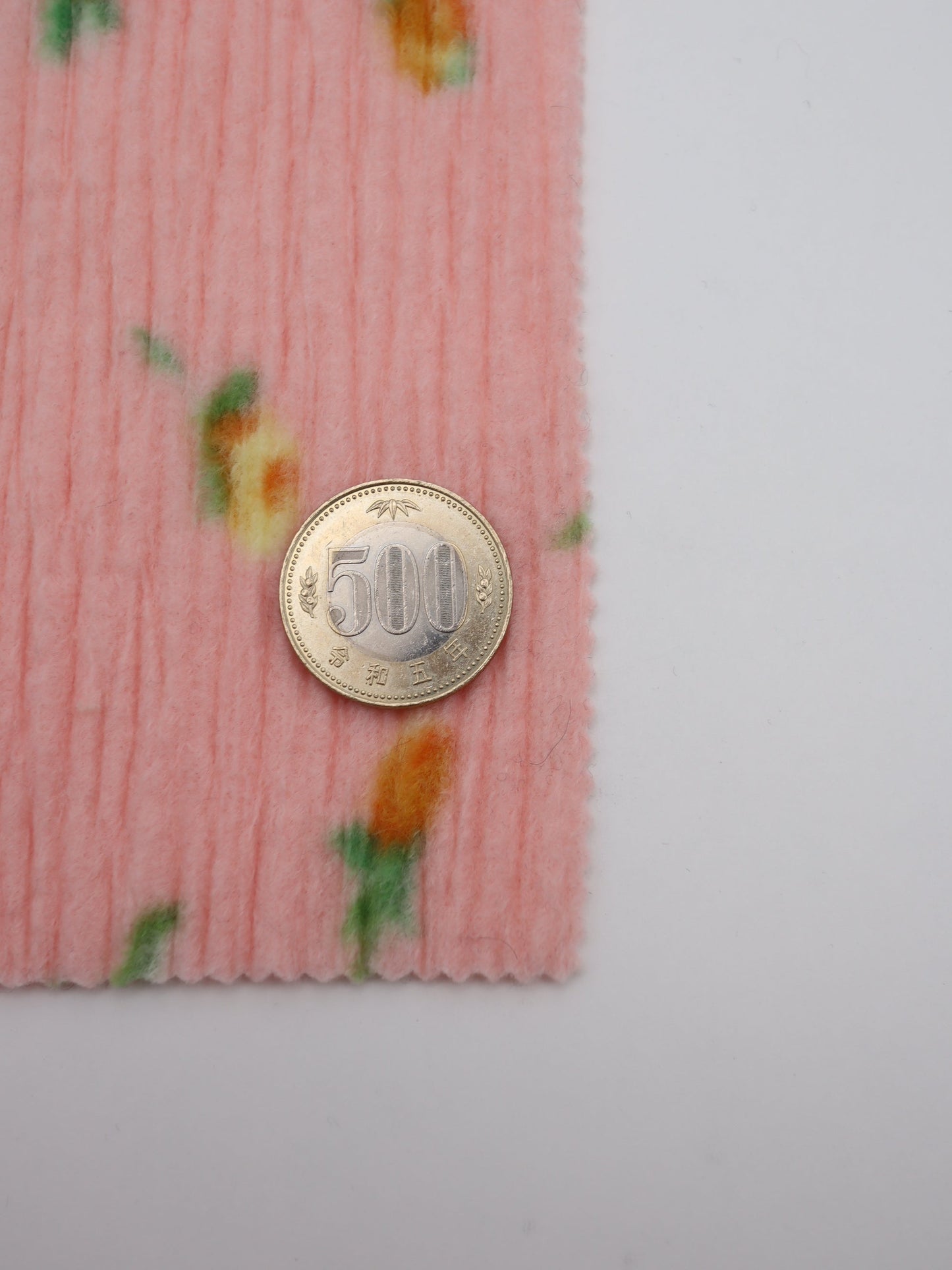 【25AW-160】小花柄プリーツ加工起毛天竺ニット　/0.5ｙあたり=～1125円