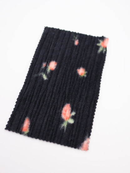 【25AW-160】小花柄プリーツ加工起毛天竺ニット　/0.5ｙあたり=～1125円